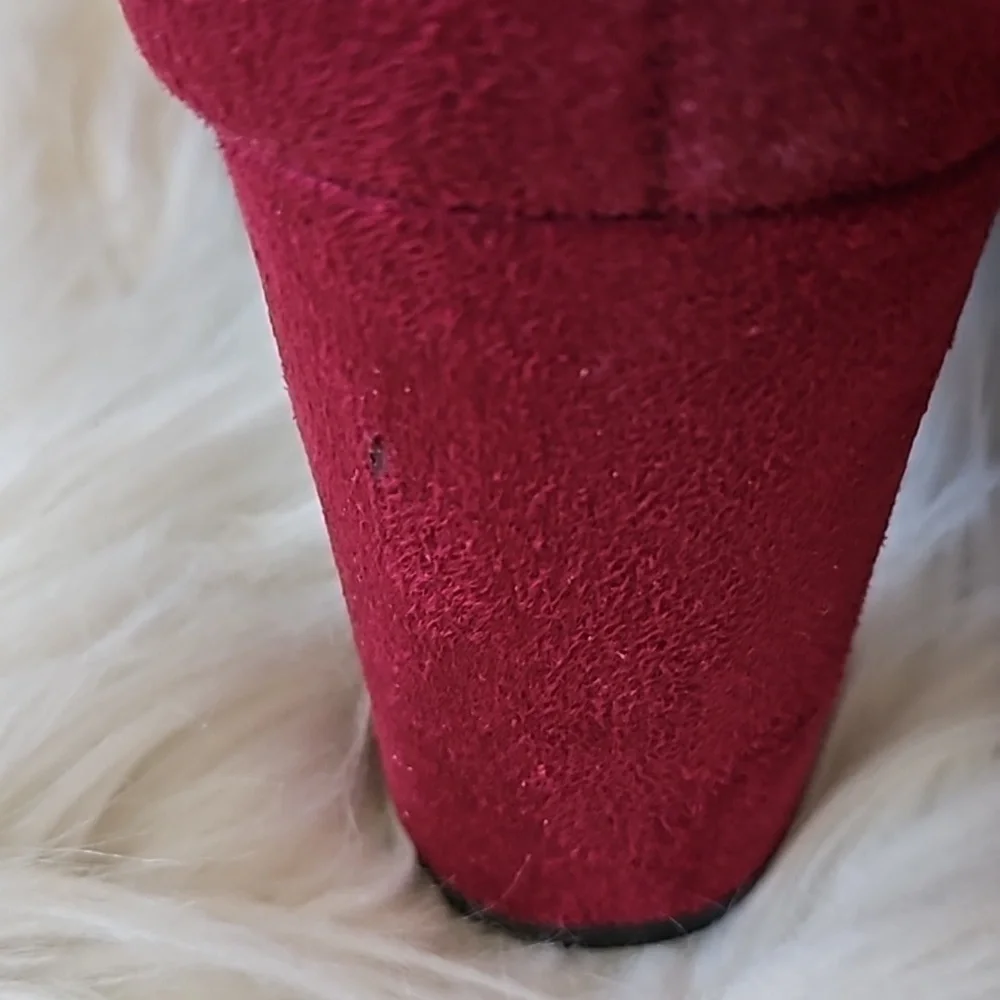 Katliu Red Faux Suede Heeled Boots NIB - Picture 6 of 14